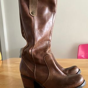 Born Brown boots size 8